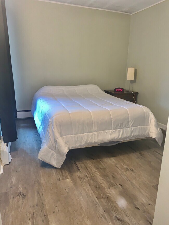 Foto del edificio - 140 Kenrick St