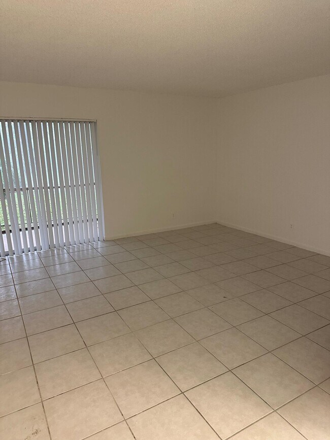 Foto del edificio - 602 NW 13th St