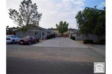 Vista frontal desde la calle - 16756 Lime St