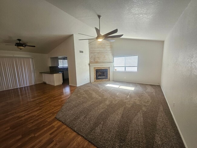 Building Photo - 3 Bedroom House in Bullhead City