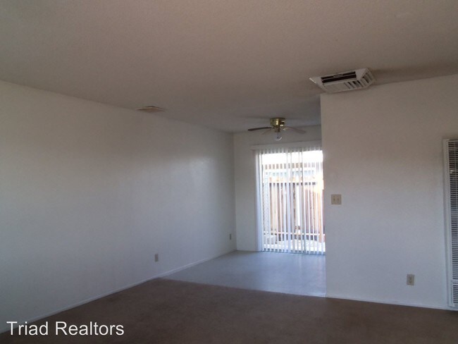 Building Photo - 6444 Palo Verde Ave