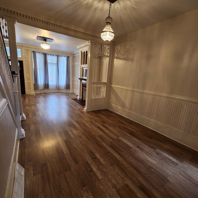 Building Photo - 720-722 W Granite