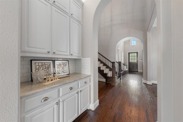 Foto del edificio - 640 Creekway Dr