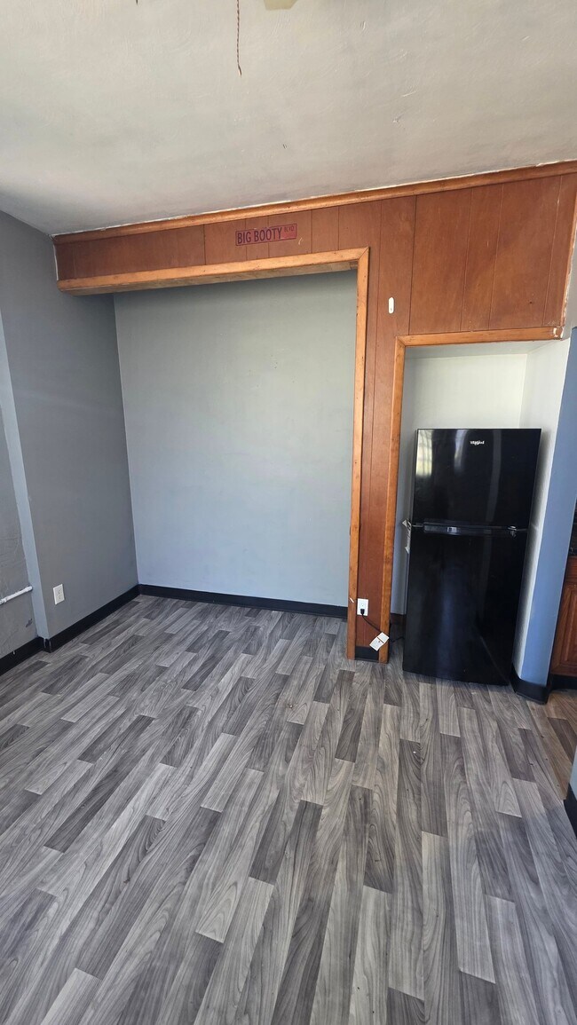 Foto del edificio - 946 Oliver Ave