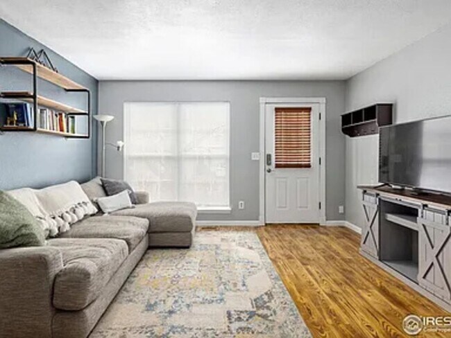 Foto del edificio - 11951 E Kepner Dr