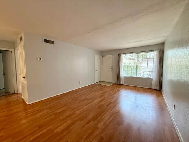 Building Photo - 5550 N. Braeswood Blvd