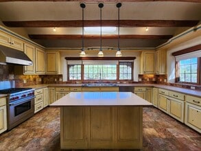 Building Photo - 4 Palentine Rd