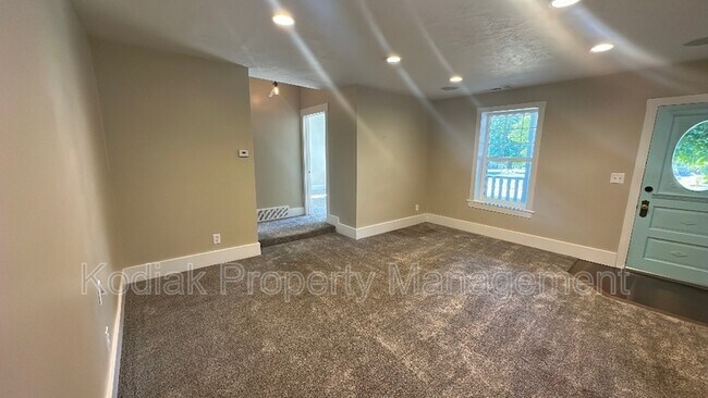 Building Photo - 312 N 100 E