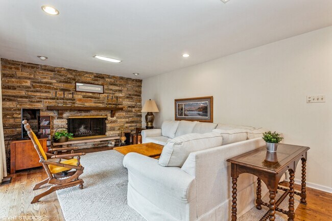 Foto del edificio - 923 S Bruner St