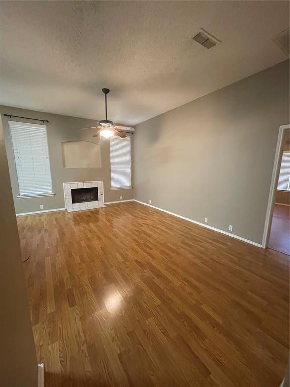 Building Photo - 739 Thousand Oaks Dr