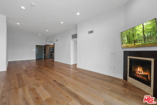 Foto del edificio - 7133 Hawthorn Ave