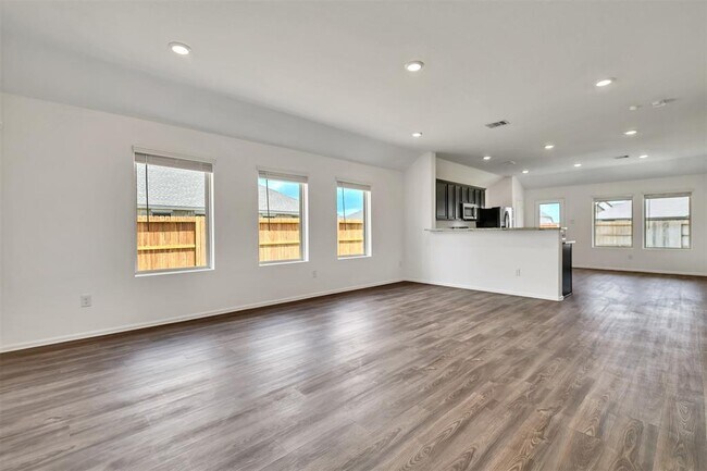 Building Photo - 7402 Keechi Pl