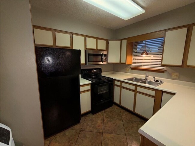 Foto del edificio - 515 W Benton St