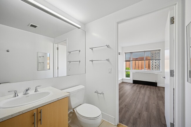Interior Photo - MODA