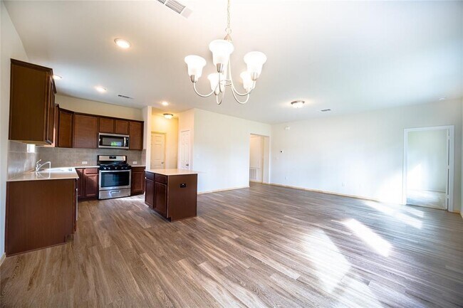 Foto del edificio - 2367 Timberland Country Dr