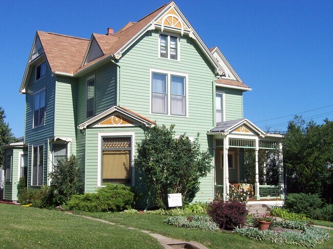 109 S Johnson - 109 S Johnson St