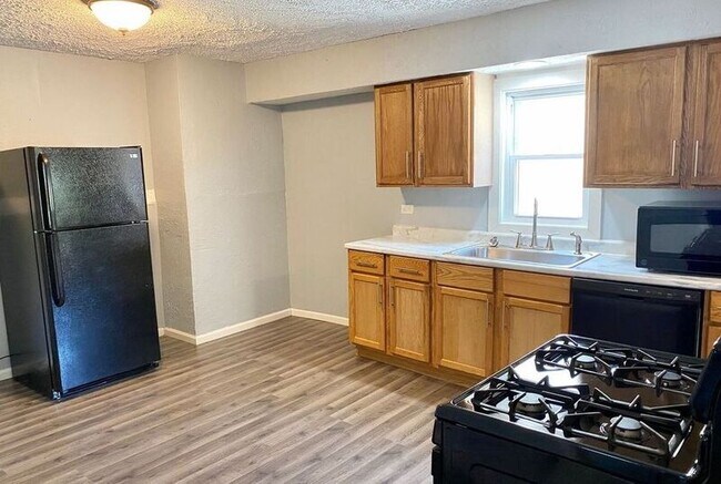 Foto del edificio - 953 N Oakland Ave