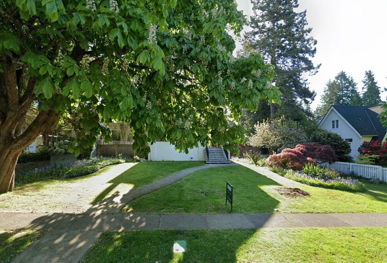 6038 Macdonald St, Vancouver, BC V6N 1E3 House for Rent in Vancouver, BC