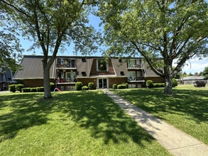 Building Photo - 1520 Spruce Ave