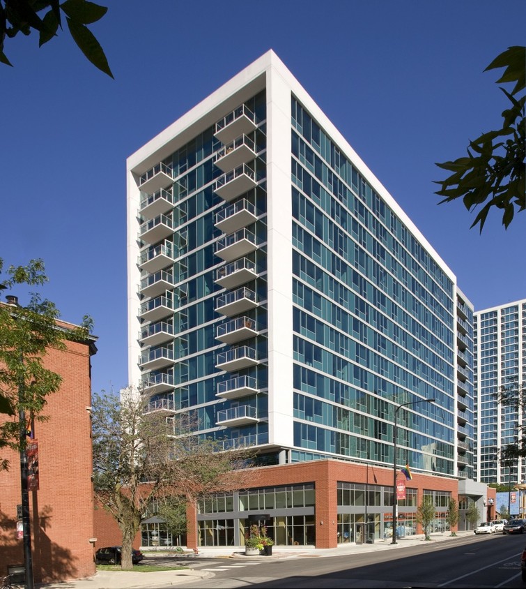 Foto principal - 3740 N Halsted St