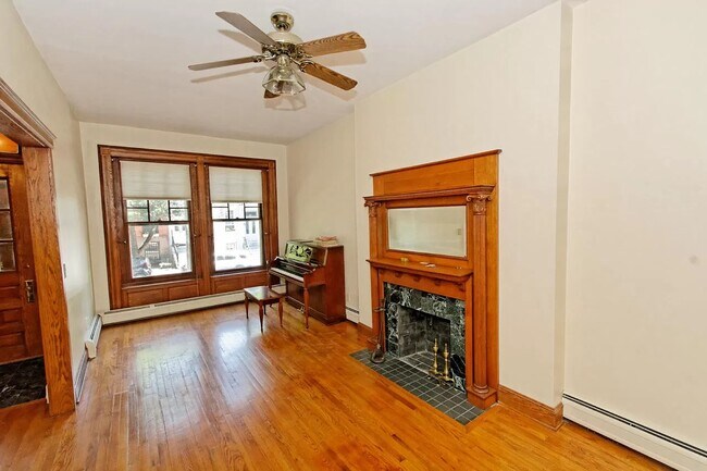 Living room - 342 Hudson Ave