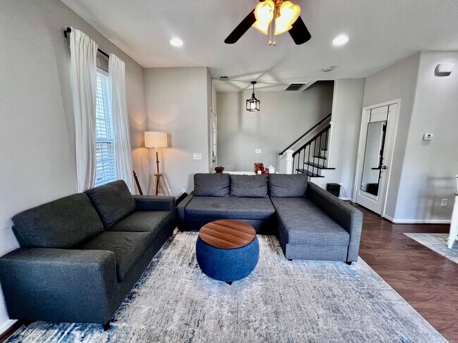 Foto del edificio - Stunning townhouse in the sought after Suf...