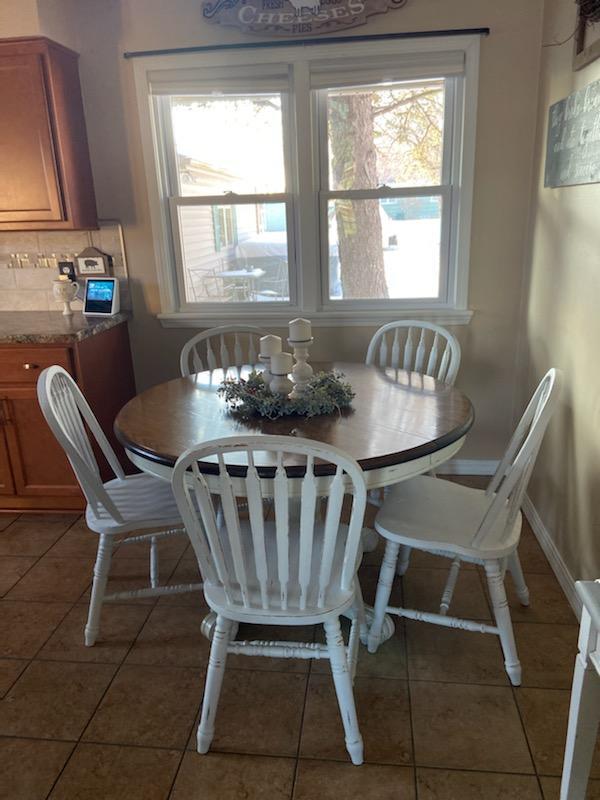 Kitchen eating area - 8024 15th Ave