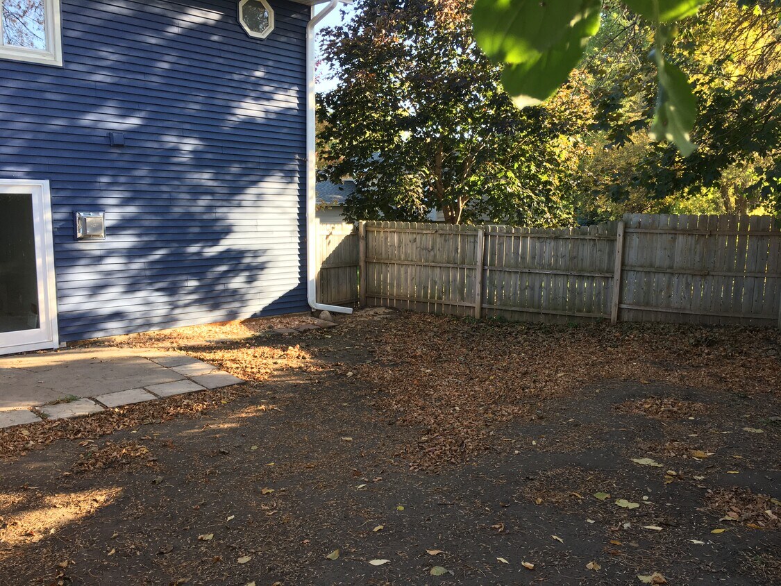 Building Photo - 4275 Ximines Ln N