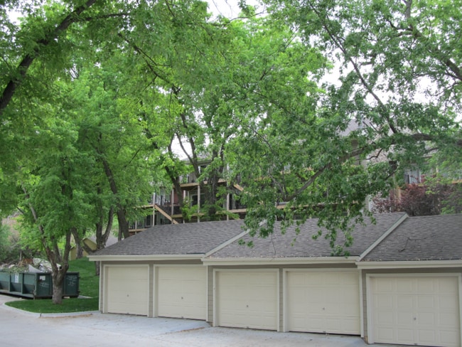 Photo - 1961 Parkwild Dr Apartment