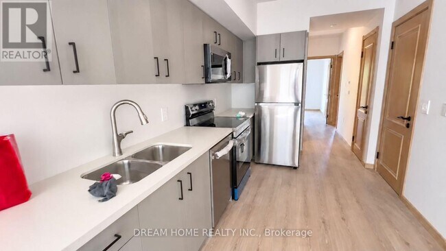 Photo du bâtiment - 3427 Sheppard Ave E