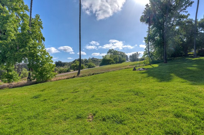 Foto del edificio - 27735 Mountain Meadow Rd