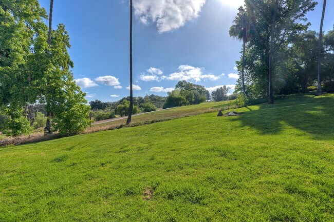 Building Photo - 27735 Mountain Meadow Rd