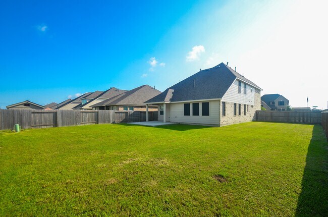 Foto del edificio - 14154 Little River Dr