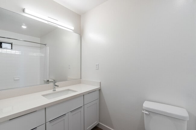 Building Photo - Solera Apartment Community