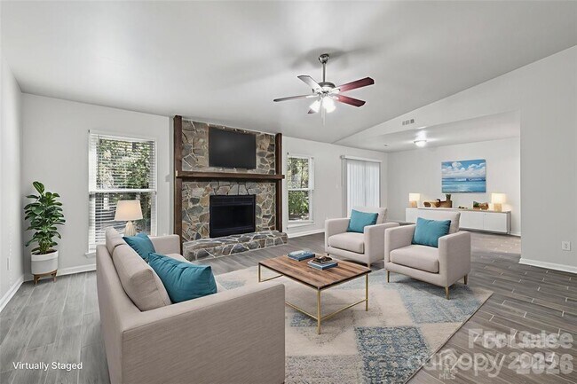 Foto del edificio - 7030 Huntsmaster Dr