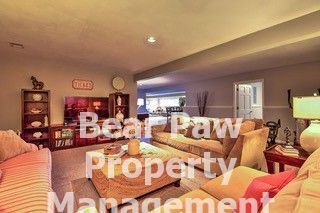 Building Photo - Beautiful Home on Golf Course