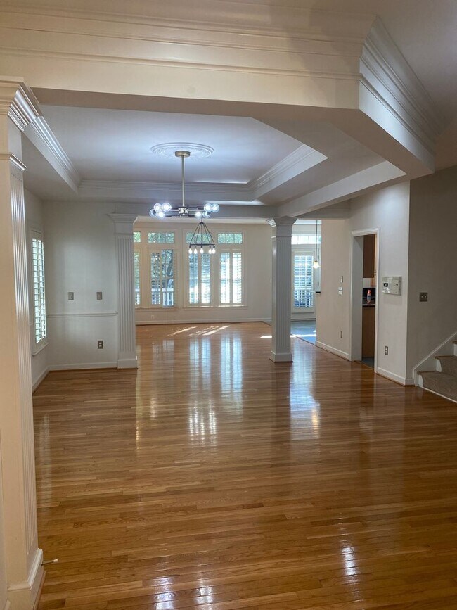 Building Photo - 3 Bedroom Townhome in Sterling, with a lar...