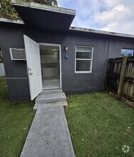 Building Photo - 426 NW 14th Ave