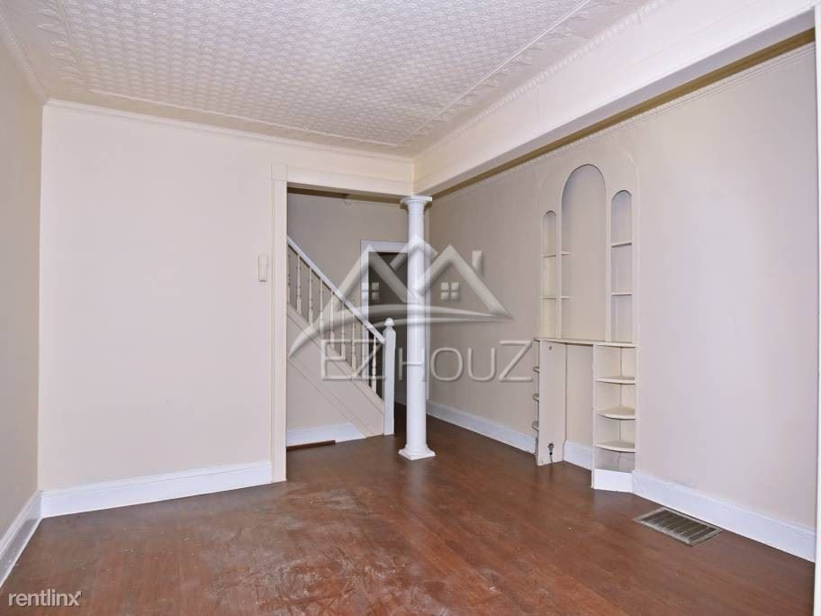 Foto principal - 3 br, 1 bath House - 2015 Division St