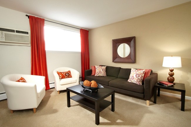 Living Area - Royersford Gardens