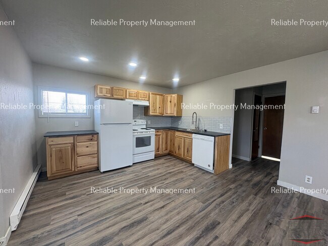 Foto del edificio - 626 N Water Ave