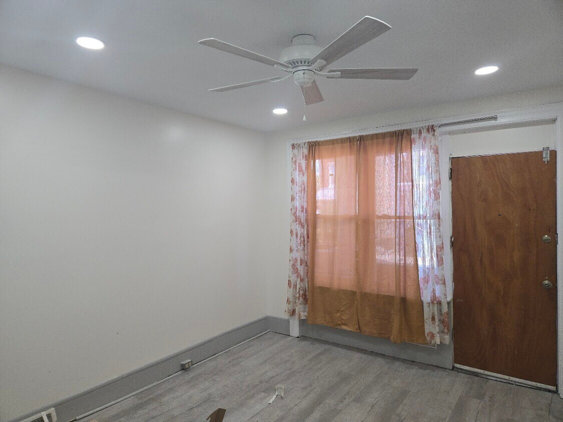 Livingroom - 1504 N 54th St
