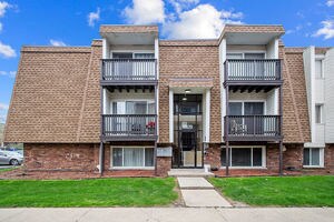 Primary Photo - 10620 Brooks Ln