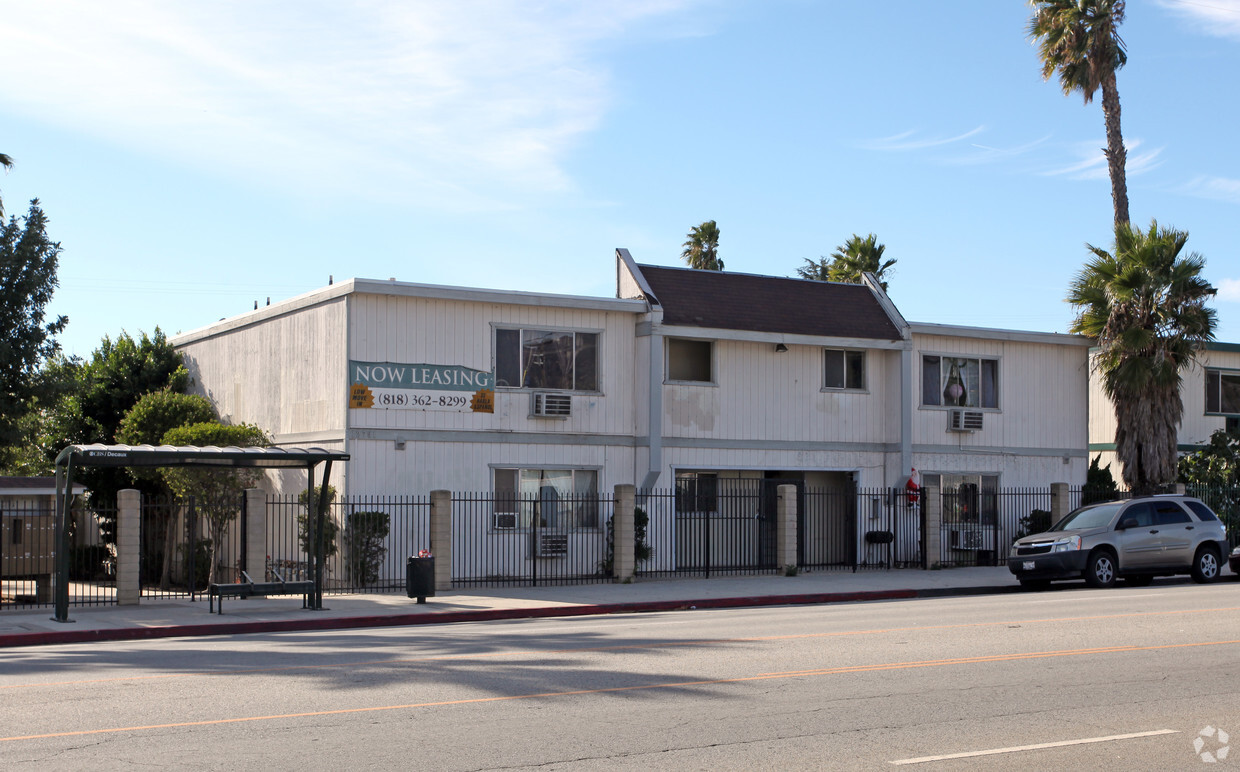 Building Photo - Olive Tree Manor Apartments