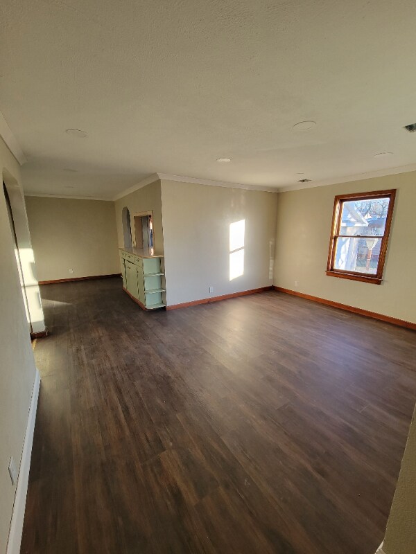 Building Photo - 311 S Park Ave