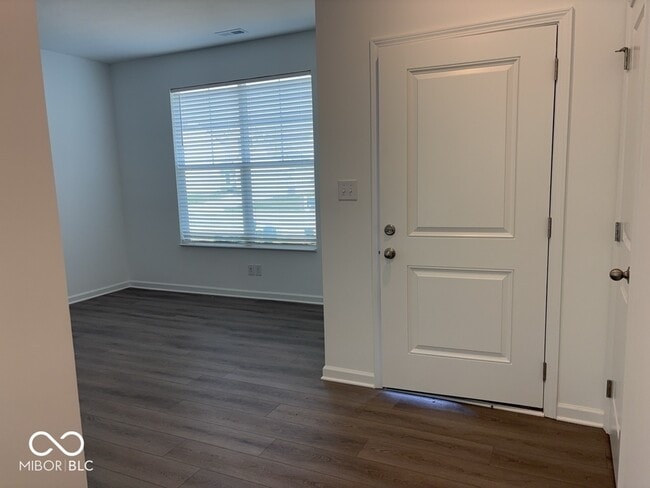 Foto del edificio - 817 Oyster Bay Dr
