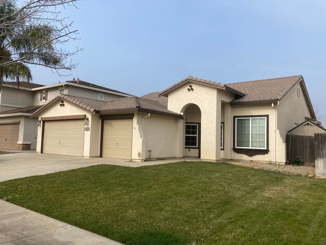 Primary Photo - Beautiful Home, Available Now & Just Reduced