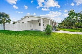Building Photo - 1006 S Arnold Ave