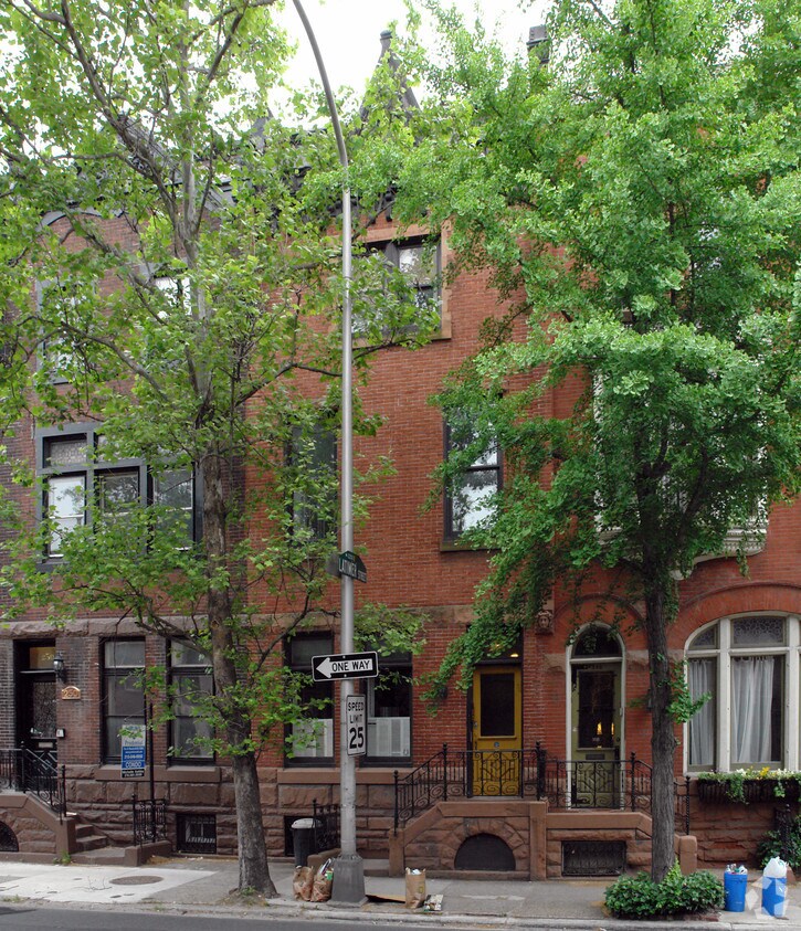 Primary Photo - 248 S 23rd St