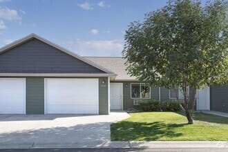 Building Photo - 1418 Chanel Loop